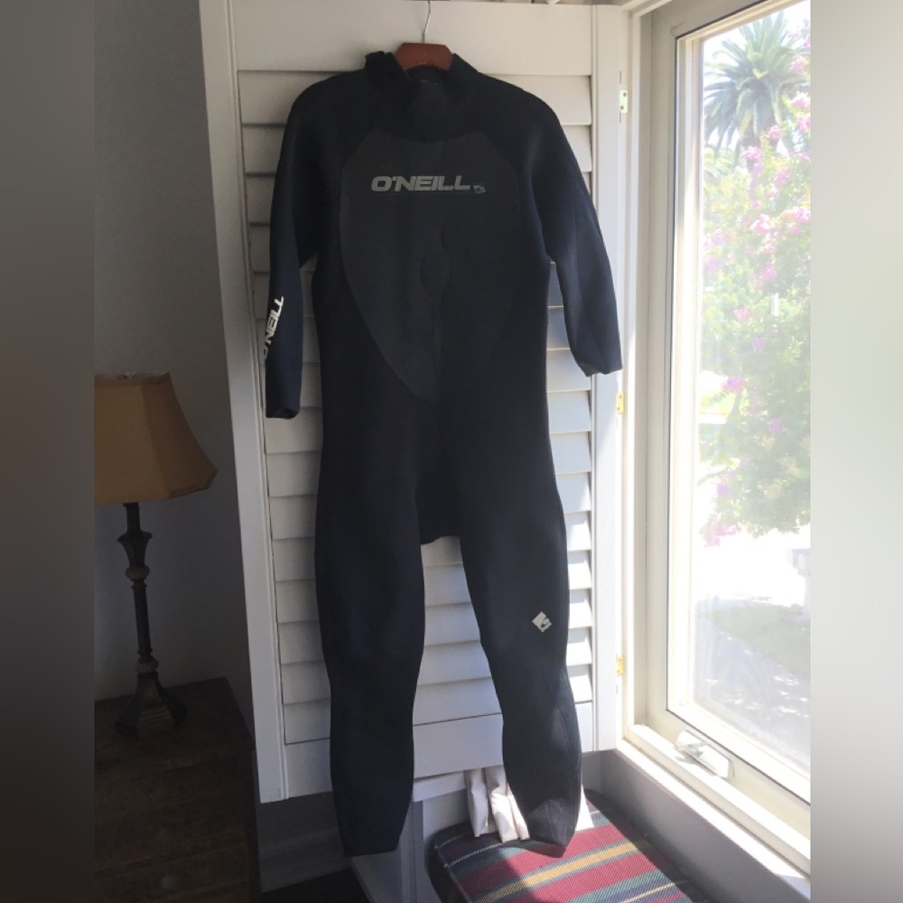 O'Neill Wetsuit - Picture 3 of 10
